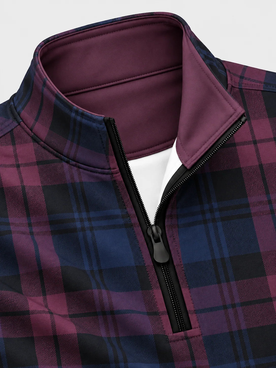 Golfpullover in Maulbeer-Lila mit Tartanmuster und Viertelreißverschluss