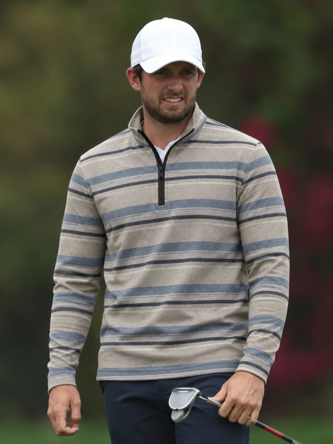 Sandfarbener Performance-Quarter-Zip-Pullover mit blauen Streifen