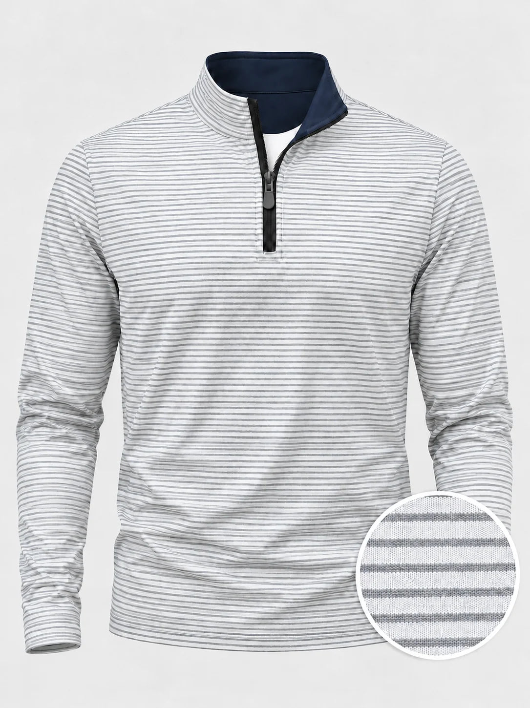 Weiß-grau gestreifter Golf-Pullover mit Viertelreißverschluss aus Funktionsmaterial