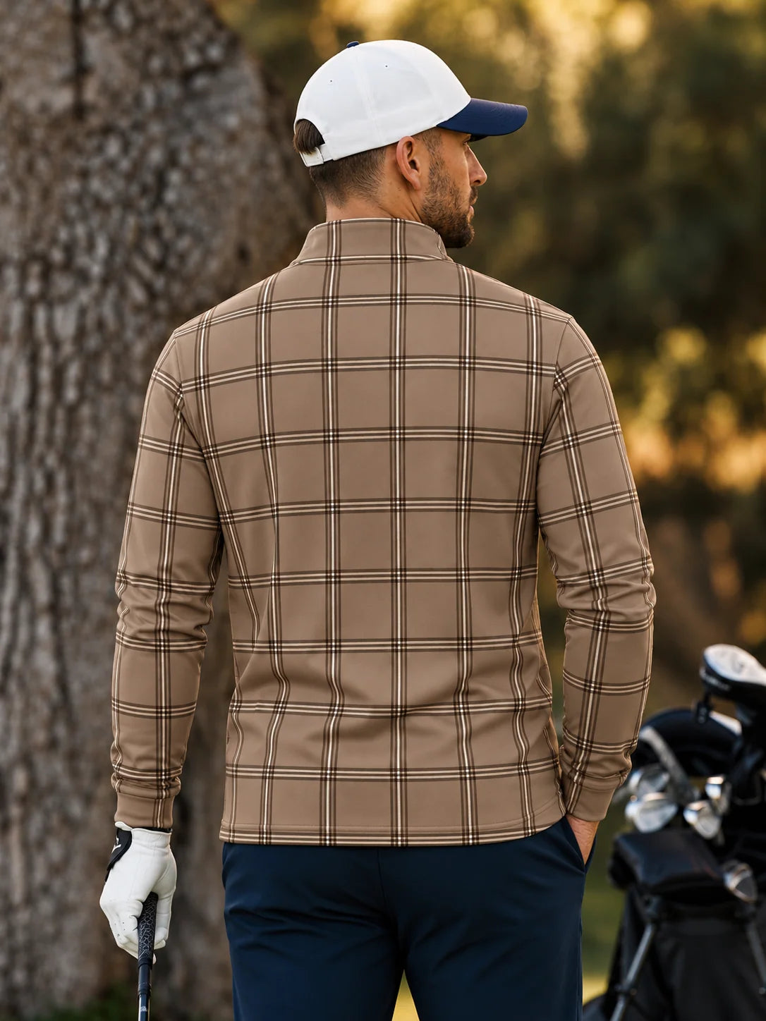 Golf-Pullover in Mokka mit großem Karomuster und kurzem Reißverschluss