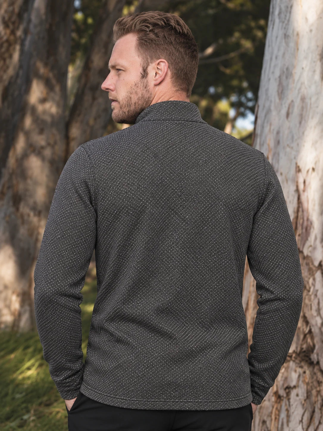Anthrazitgrauer Golf-Pullover aus Birdseye-Funktionsstrick mit Viertelreißverschluss