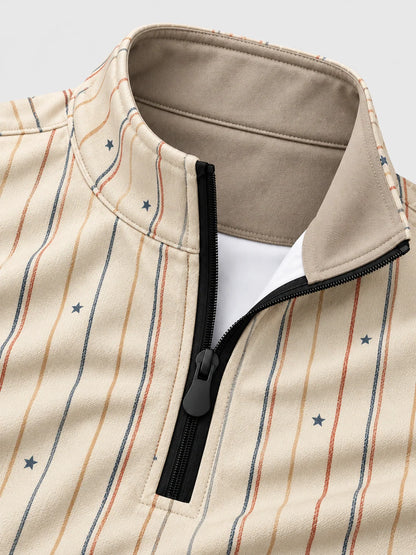 Cremefarbener Golfpullover für Herren mit Sternen- und mehrfarbigem Streifenmuster und Viertelreißverschluss