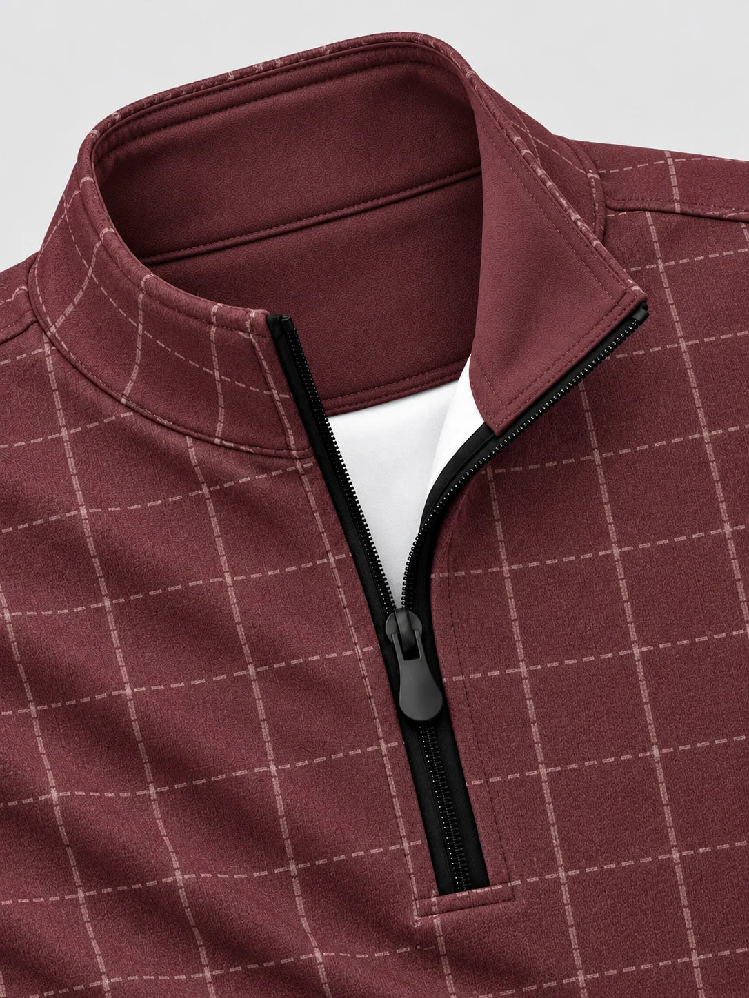Golf-Pullover aus Funktionsmaterial in Burgunderrot mit gesticktem Fensterkaromuster und Viertelreißverschluss