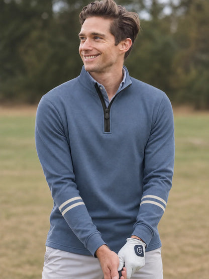 Performance-Golfpullover in verwaschenem Blau mit doppeltem Streifenmuster und Viertelreißverschluss