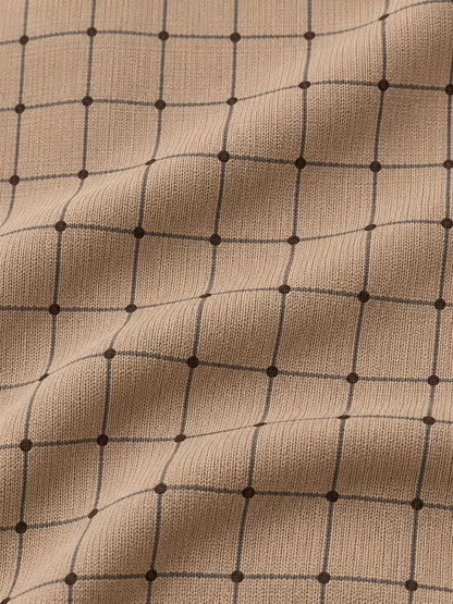 Golf-Pullover aus Funktionsmaterial in Sandbeige mit gepunktetem Fensterkaromuster und Viertelreißverschluss