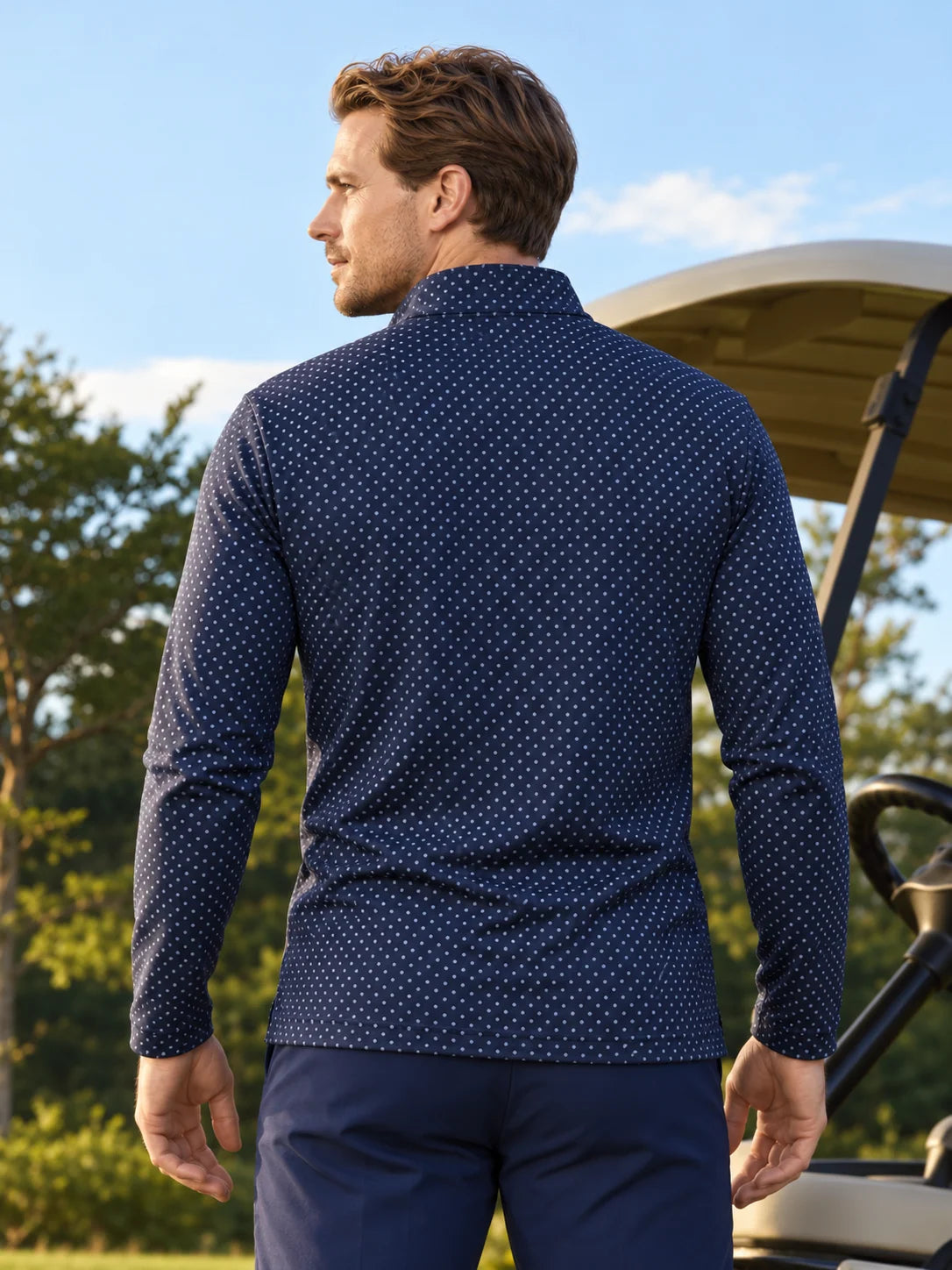 Marineblauer Performance-Pullover mit Viertelreißverschluss und feinem Punktmuster