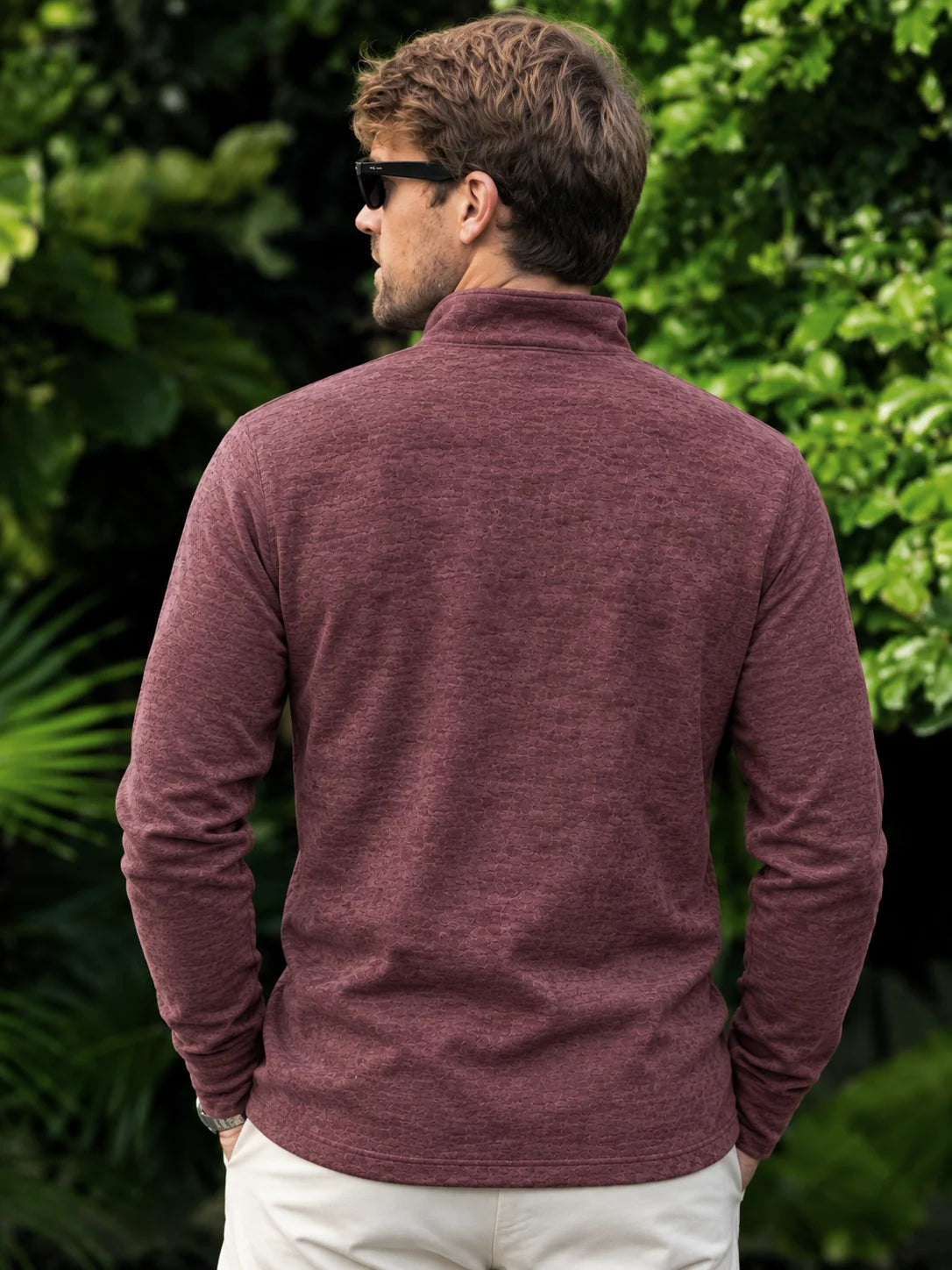 Weinroter Golf-Pullover in Melange-Optik mit Viertelreißverschluss