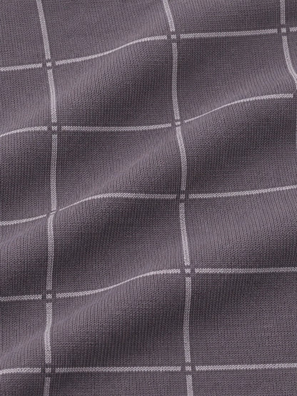Golf-Pullover aus Funktionsmaterial in gedecktem Mauve mit minimalistischem Fensterkaromuster und Viertelreißverschluss