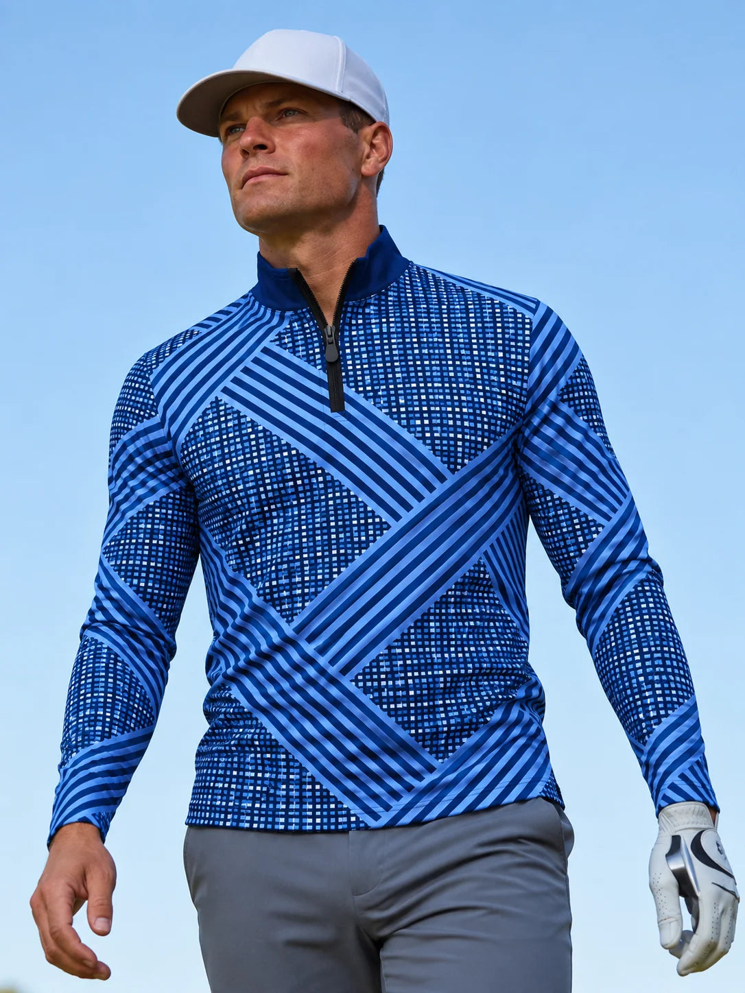 Marineblauer Golf-Pullover mit Gittermuster und diagonalen Streifen, Viertelreißverschluss und Funktionsmaterial